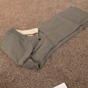 GAP KHAKI